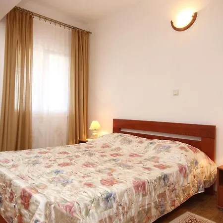 With Parking Space Orebic, Peljesac - 10092 Апартаменты Оребич