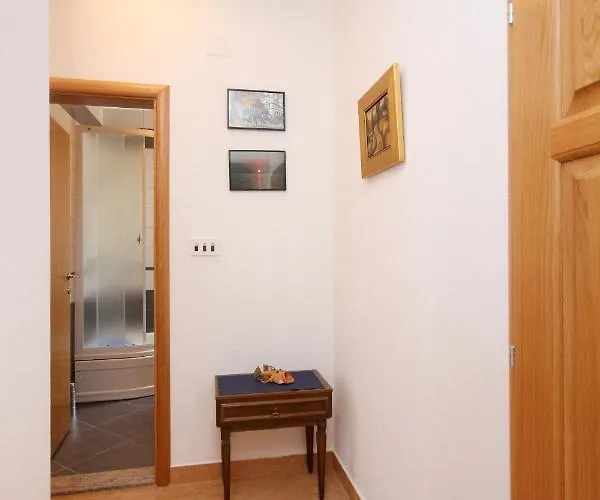 With Parking Space Orebic, Peljesac - 10092 Apartamento *